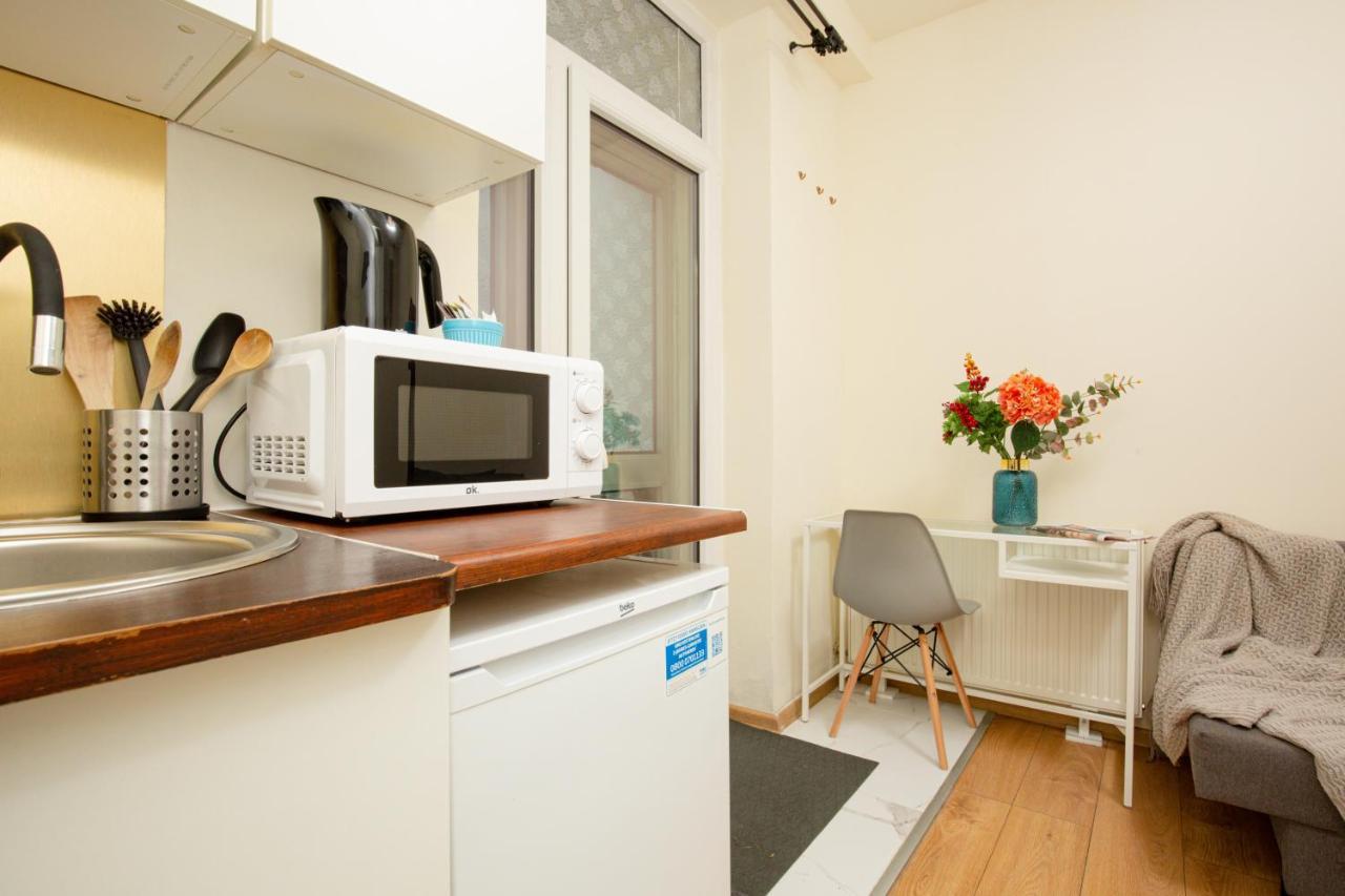 Micro Apartment Miaczynska By Noclegi Renters Varsó Kültér fotó