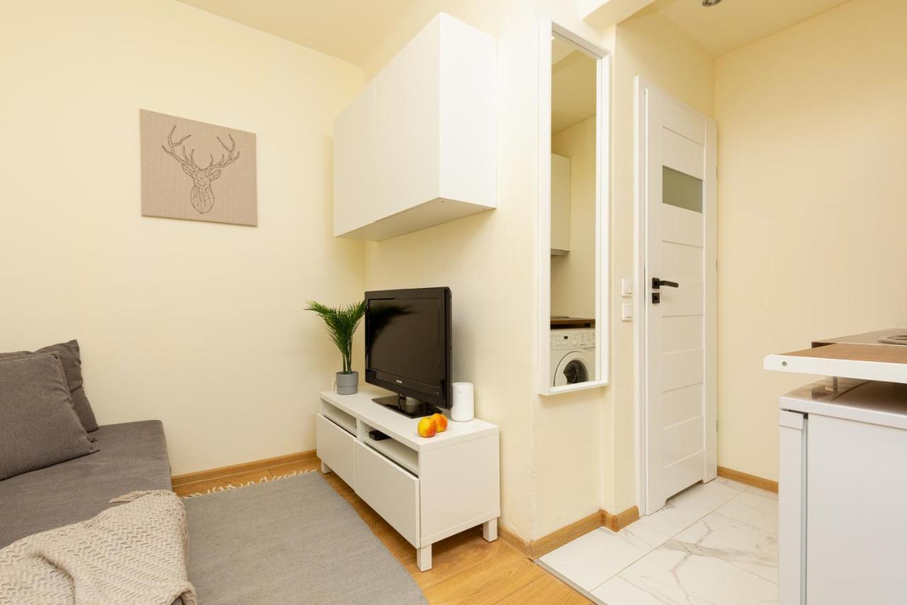 Micro Apartment Miaczynska By Noclegi Renters Varsó Kültér fotó